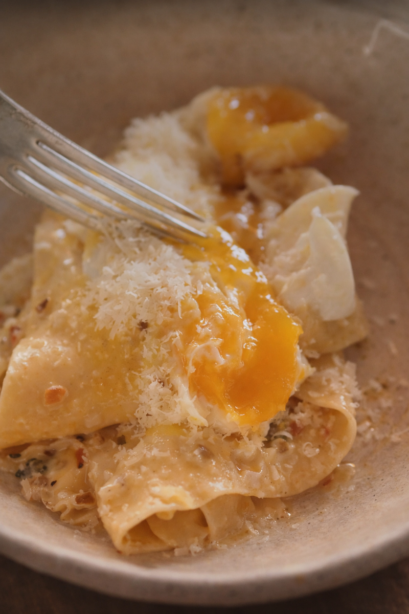 Lose Lasagne mit Karotten-Hazelnuss Ragout